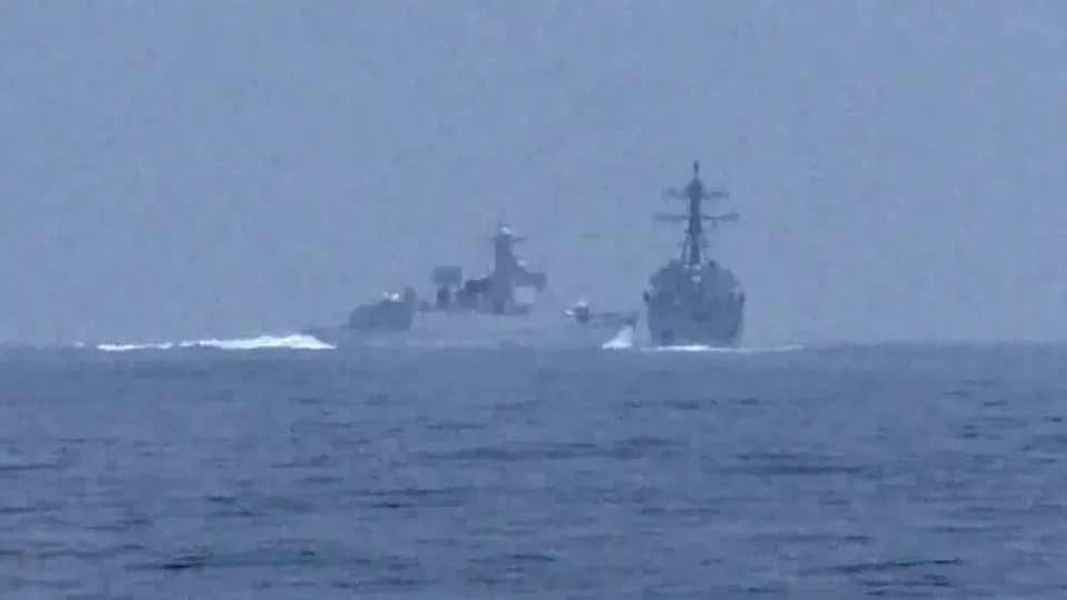 الجيش الأمريكي يدمر صاروخا حوثيا مضادا للسفن
