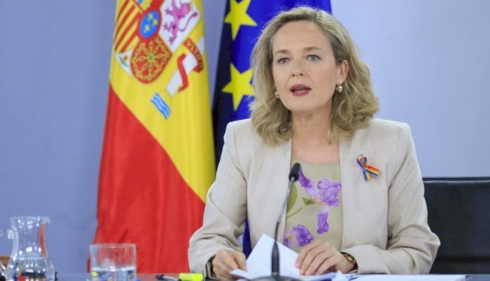 وزيرة الاقتصاد الإسبانية مرشحة لرئاسة بنك الاستثمار الأوروبي