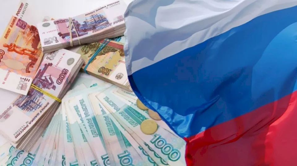 الروبل الروسي يواصل الارتفاع ويسجل أعلى مستوى أمام الدولار
