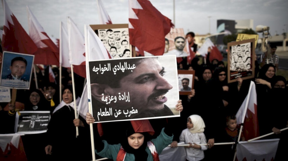 البحرين تتعهد منح السجناء حقوقًا إضافية وسط إضراب المئات منهم عن الطعام