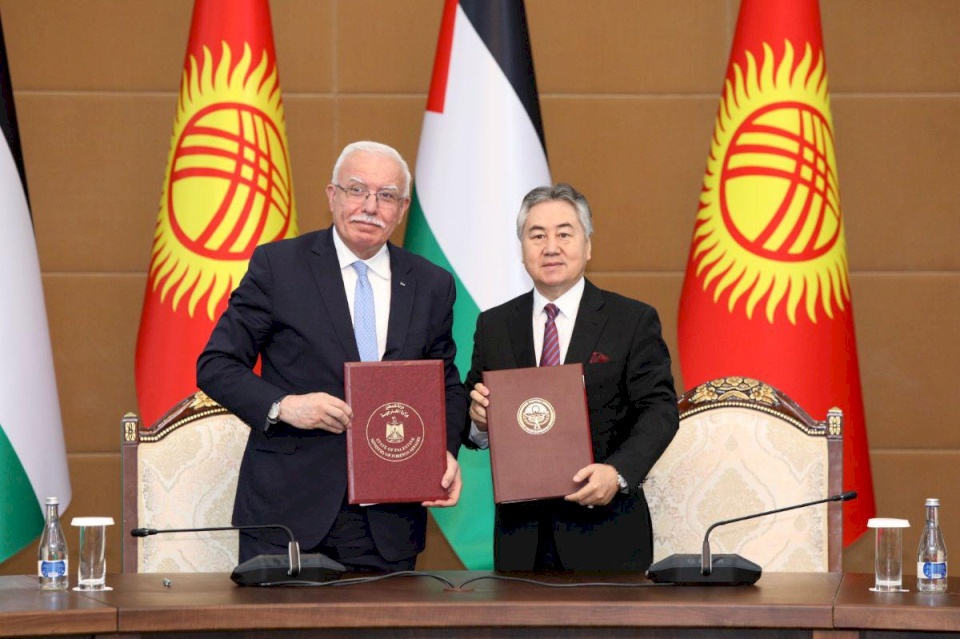 المالكي ونظيره القرغيزي يوقعان عدداً من الاتفاقيات