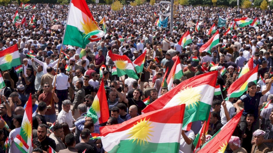 آلاف الأكراد يتظاهرون في إقليم كردستان ضد حكومة بغداد