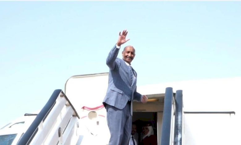 البرهان يعود إلى السودان بعد زيارة سريعة إلى إريتريا