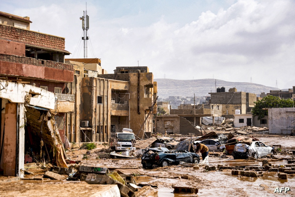 وفاة 10 فلسطينيين وفقدان آخرين جراء عاصفة "دانيال" في ليبيا