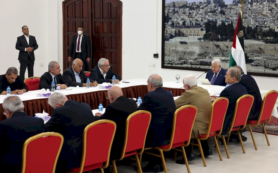 قرارات القيادة: استمرار وقف التنسيق الأمني وتقنين العلاقة مع الإدارة الأميركية