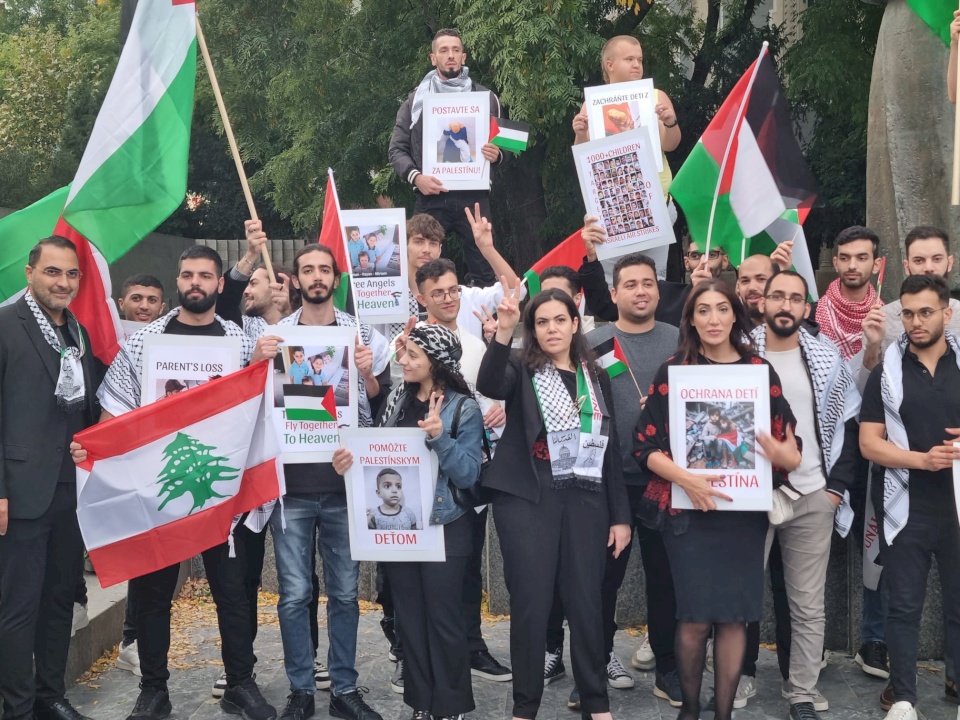 صور- تظاهرة في سلوفاكيا دعماً للشعب الفلسطيني