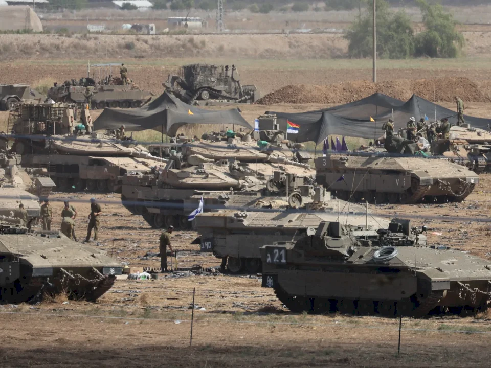 استطلاع: نصف الإسرائيليين يؤيدون تأجيل اجتياح بري لغزة