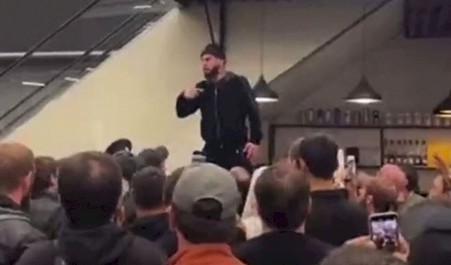 متظاهرون يقتحمون مطارا بداغستان بعد هبوط طائرة قدمت من إسرائيل