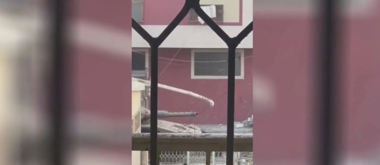 فيديو: دبابات الاحتلال تقتحم محيط عدة مشافي في غزة