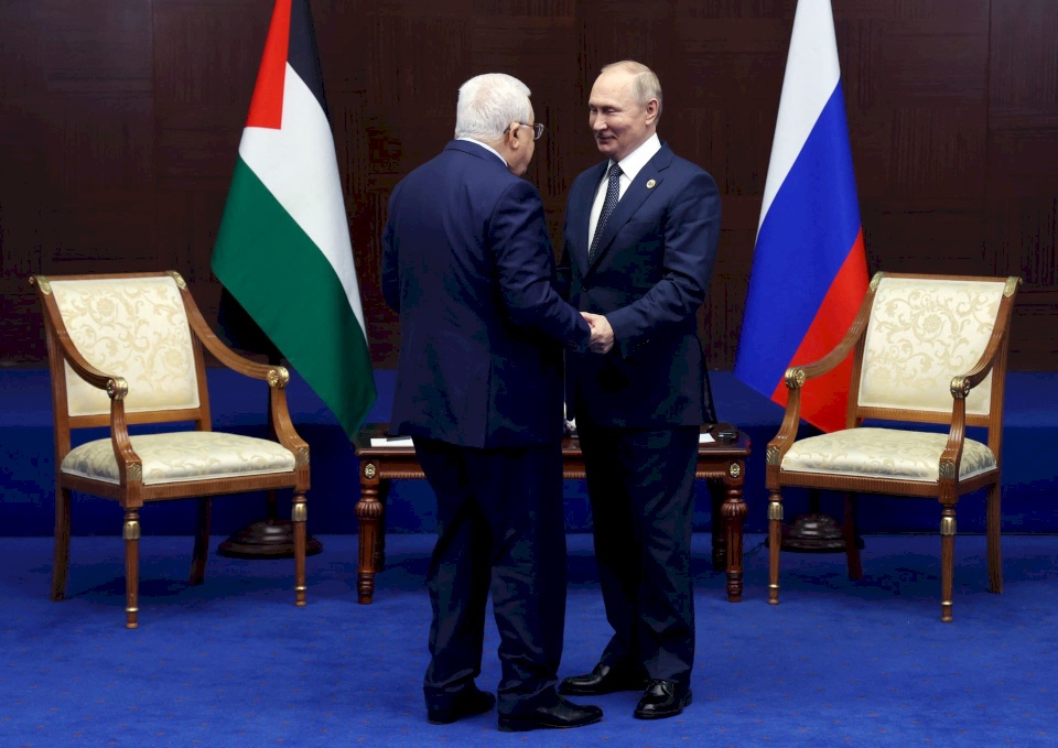 بوتين يؤكد للرئيس عباس تمسكه بـ"الحقوق الفلسطينية"