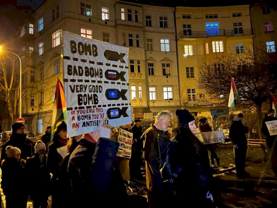 صور: مظاهرة في "براغ" دعما للشعب الفلسطيني