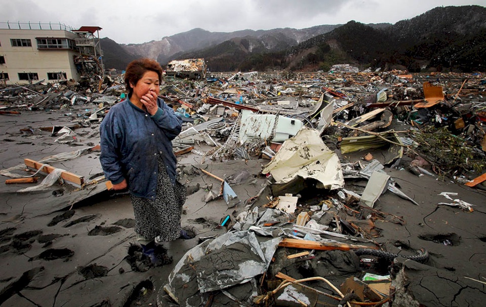 زلزال بقوة 7.4 درجات يضرب اليابان وتحذيرات من تسونامي