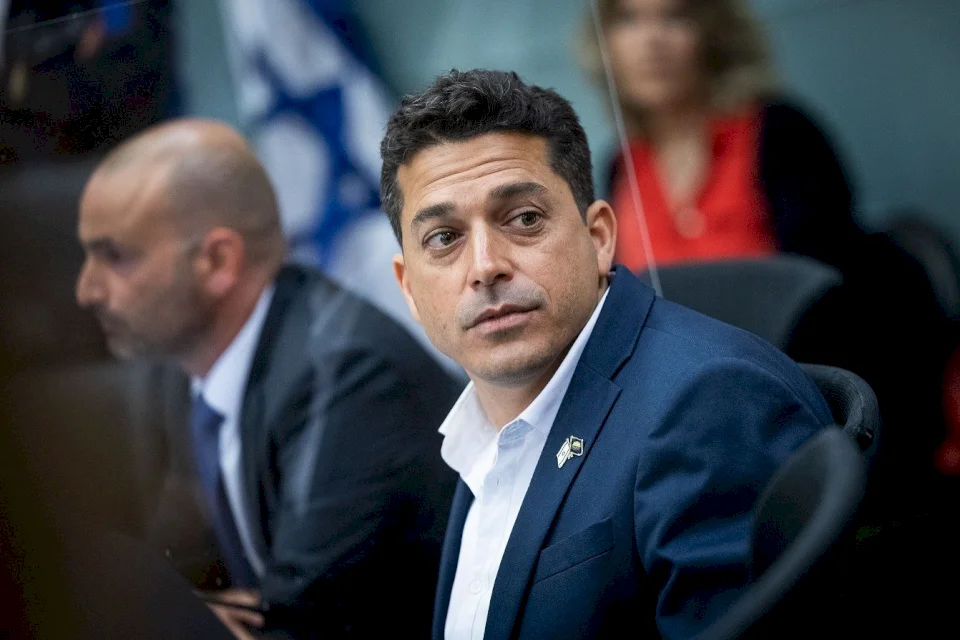 وزير إسرائيلي: الحرب مع سوريا حتمية