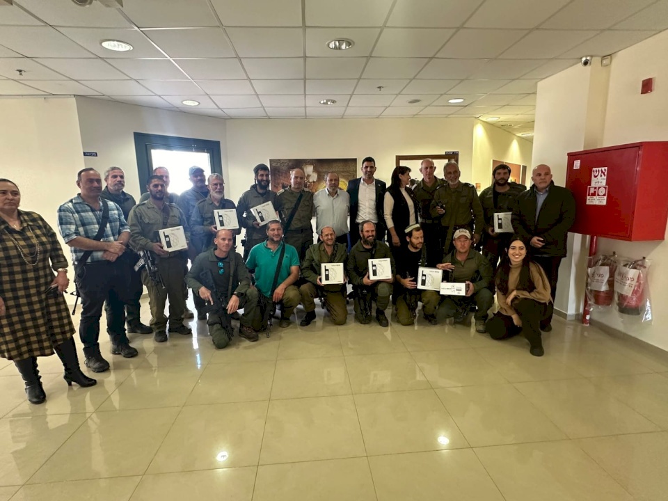 وزير الاتصالات الإسرائيلي: تعزيز  البنية التحتية للاتصالات بالضفة الغربية سوف يعمق قبضتنا 