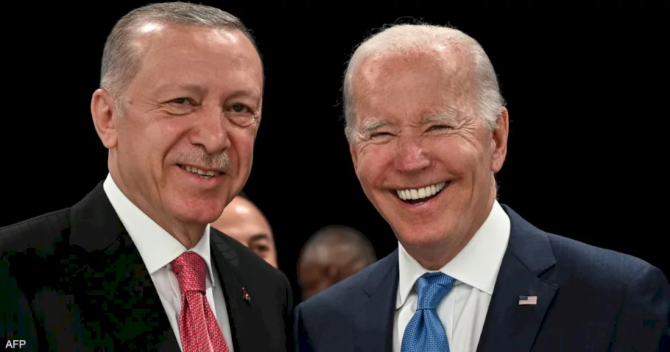 بايدن يُكافئ تركيا بعد موافقتها على انضمام السويد لحلف الناتو! 