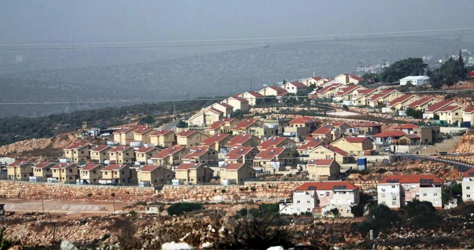 حكومة الاحتلال تخطط لبناء أكثر من 3300 وحدة استعمارية بالضفة وسط تنديد فلسطيني