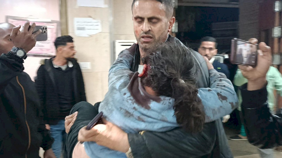 مجزرة جديدة: 22 شهيدا وعدد من الإصابات في استهداف منزل يعود لعائلة زعيتر في دير البلح