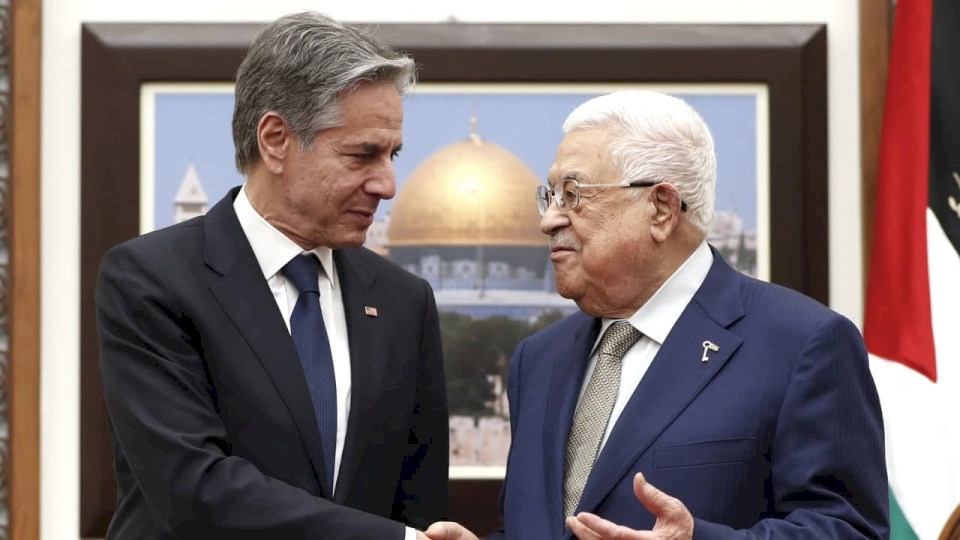 بلينكن يؤكد للرئيس عباس أن واشنطن تتطلع للعمل مع الحكومة الفلسطينية الجديدة