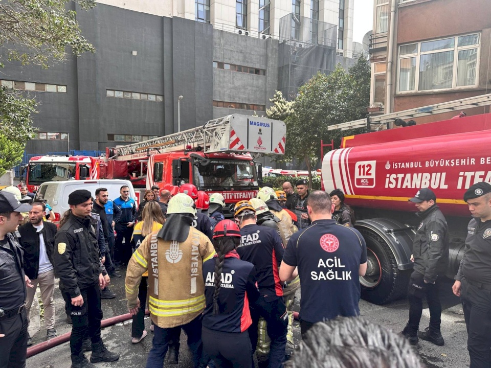 مصرع 25 شخصا في حريق هائل في إسطنبول