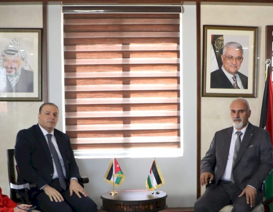 وزير الزراعة الفلسطيني يلتقي سفير الأردن لدى فلسطين