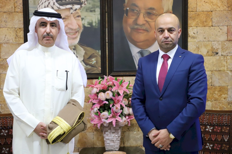 حمايل يستقبل سفير دولة الكويت غير المقيم في دولة فلسطين