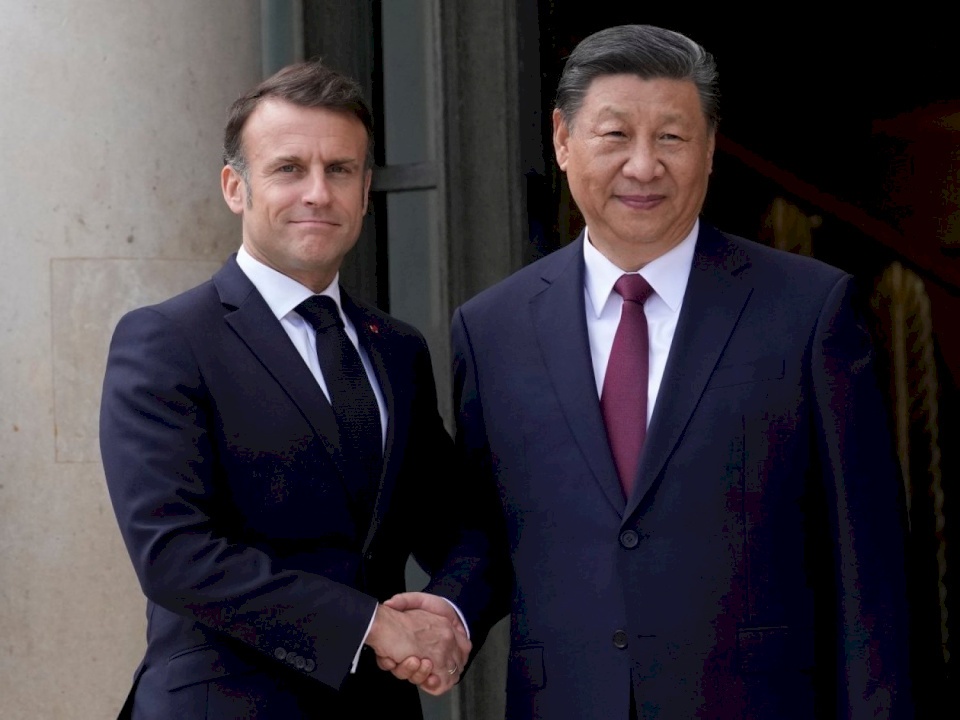 ماكرون لشي: التنسيق مع الصين بشأن أوكرانيا والشرق الأوسط أمر «حاسم»