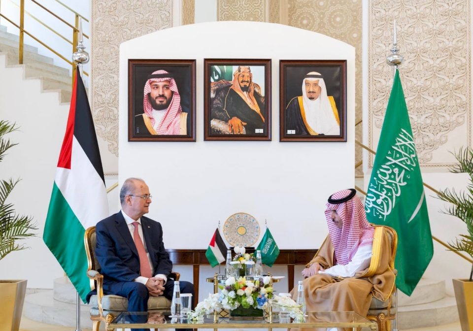 وزير الخارجية السعودي يستقبل رئيس الوزراء د. محمد مصطفى