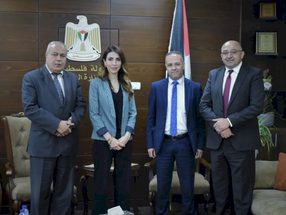 وزيرة العمل: التعليم والتدريب المهني السبيل الأنجع لخفض البطالة 