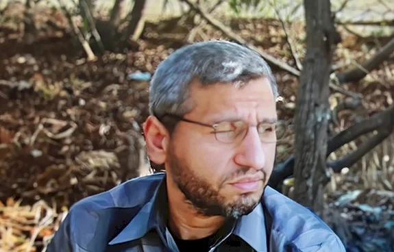 قيادي في حماس: القائد العام لكتائب القسام محمد الضيف بخير (فيديو)