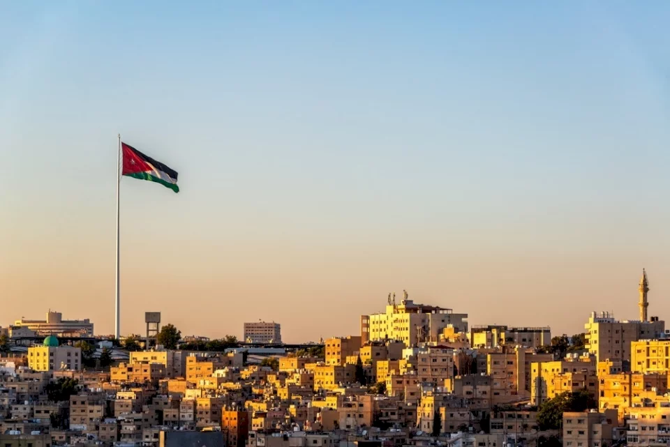 "فيتش" تثبت التصنيف الائتماني للأردن عند -BB مع نظرة مستقبلية