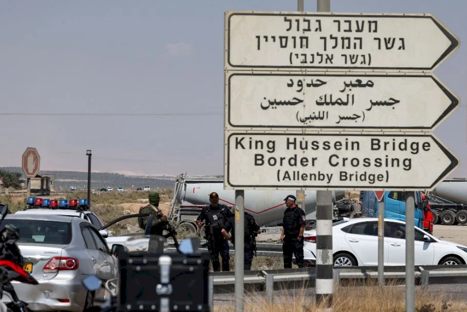 وزارة الاقتصاد: الاحتلال يغلق شريان فلسطين التجاري والإنساني