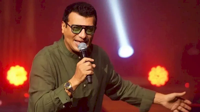 رجل أعمال يتهم إيهاب توفيق بالنصب والفنان يرد و يتوعد