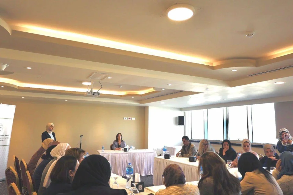 قطاع المرأة في المنظمات الاهلية يناقش التحديات التي تواجه المرأة الفلسطينية ويوصي بزيادة التمكين الاقتصادي والاجتماعي كمدخل لمواجهة الاحتلال وتحقيق الصمود