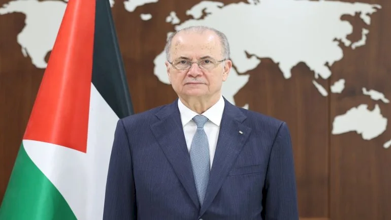 خلال مكالمة مع وزير الخارجية البريطاني.. مصطفى: التصعيد الإقليمي لا يجب أن يصرف الانتباه عن استمرار عدوان الاحتلال على شعبنا
