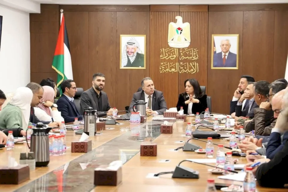 غرفة العمليات الحكومية تحذّر: المساعدات التي دخلت أمس لا تتعدى بضع شاحنات ولا تلبي الحد الأدنى من احتياجات السكان