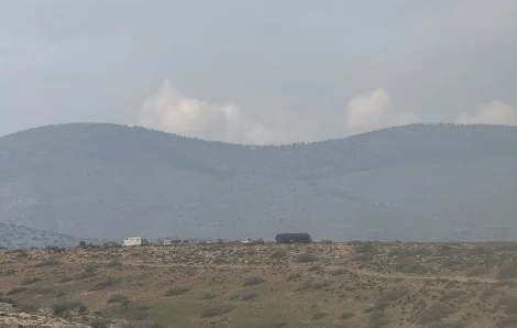 المستوطنون يوسعون بؤرة استيطانية غرب بردلا