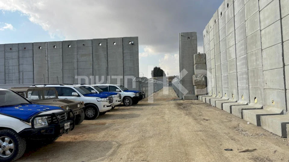 ישראל מחליטה לסגור את מעבר رفח ולצמצם את הסיוע לעזה בשל אי מסירת גופות חדשות