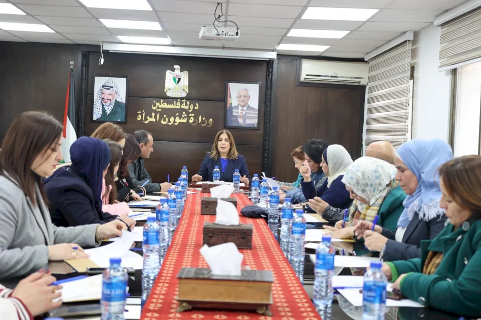 "شـؤون المرأة" تدين مقتل امرأة في يطا وتنذر بالعواقب الوخيمة لجرائم العنف ضد النساء
