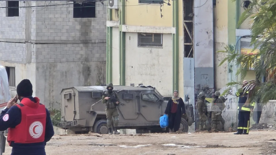 כוחות הכיבוש מפוצצים דירה במהלך התקיפה המתמשכת שלהם על ט ועל טובאס (וידאו)