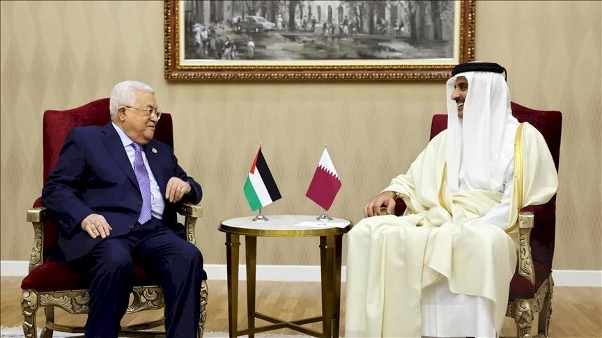 The President Arrives in Qatar, Meets with Emir Tamim, and Offers Condolences for the Death of Sheikh Hamad bin Khalifa Al Thani