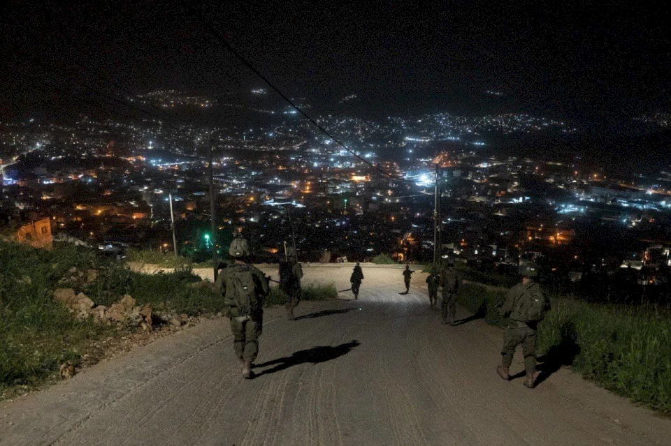 الاحتلال يشن حملة اعتقالات واسعة بالضفة الغربية