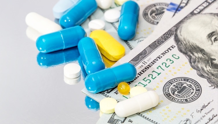 ترامب يعتزم خفض أسعار الأدوية بين 30% و80%