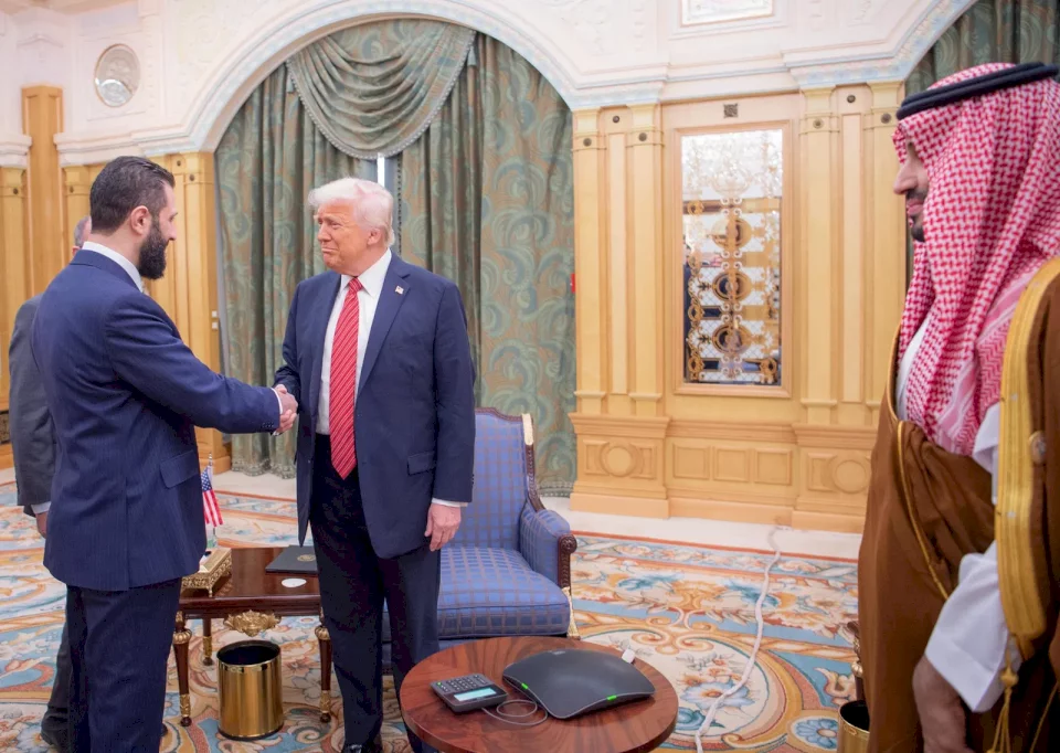 البيت الأبيض: ترامب يدعو الشرع إلى ترحيل "الإرهابيين" الفلسطينيين