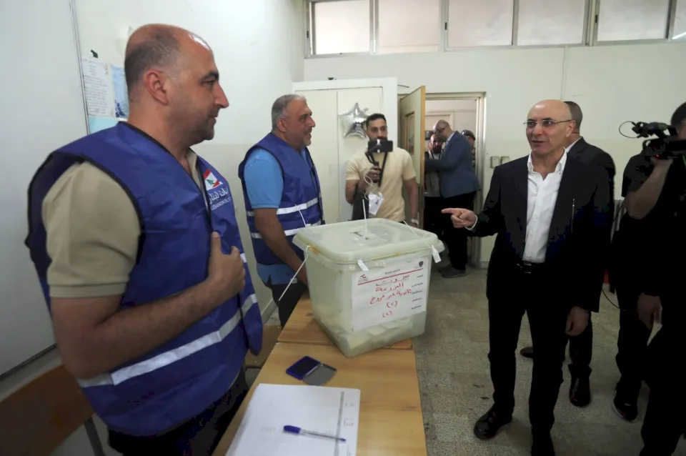 لبنان: اتصالات لوقف الخروقات الإسرائيلية خلال الانتخابات البلدية بالجنوب