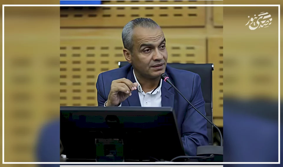 الانفصام الرقمي: سيرة ذاتية متخيلة للذوات المفقودة، بين الفلتر والواقع