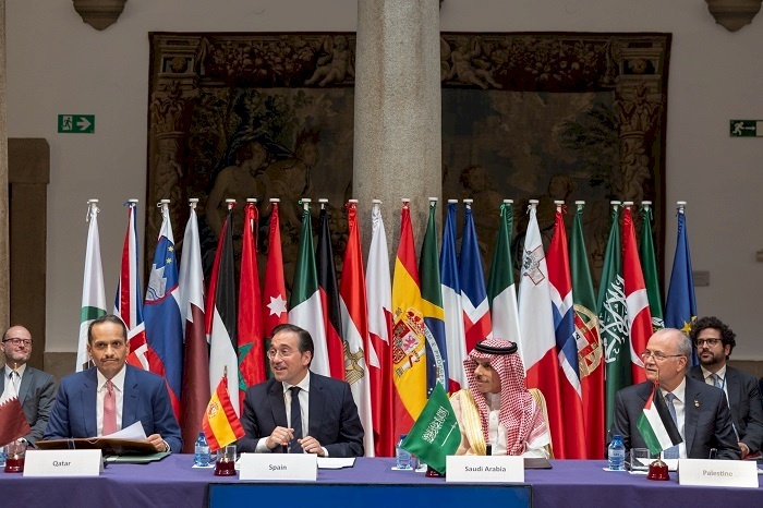 "اللجنة الوزارية العربية الإسلامية" تعقد اجتماعًا موسعًا مع مجموعة مدريد وعددٍ من الدول الأوروبية