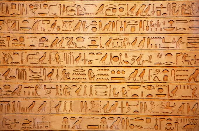 مصر: إطلاق موقع إلكتروني لتعليم اللغة الهيروغليفية المصرية القديمة