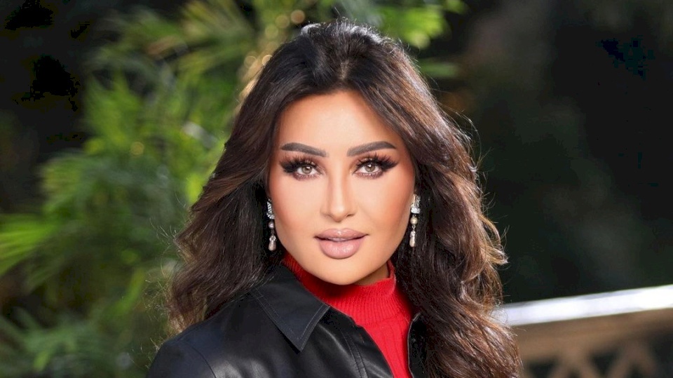 الفنانة لطيفة تعلن وفاة شقيقها الأصغر