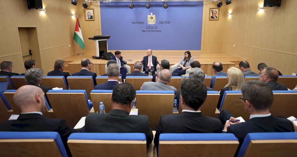 مصطفى يطلع ممثلي البعثات الأوروبية على آخر المستجدات مطالبا بمزيد من الضغط لوقف الحرب على شعبنا واستعادة الأموال المحتجزة