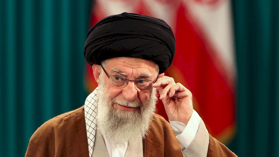 رويترز: إيران تسرع من وتيرة بحثها عن خليفة لعلي خامنئي
